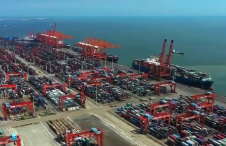 中國經(jīng)濟實現(xiàn)歷史新跨越