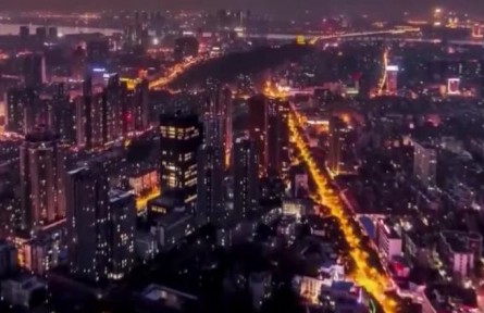 【解碼十年】產業(yè)集聚 點亮中西部