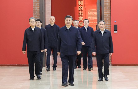 習(xí)近平：弘揚(yáng)偉大建黨精神和延安精神 為實現(xiàn)黨的二十大提出的目標(biāo)任務(wù)而團(tuán)結(jié)奮斗