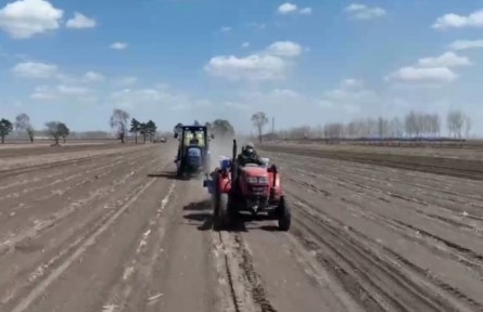 吉林：各地?fù)屴r(nóng)時提標(biāo)準(zhǔn) 打牢糧食穩(wěn)產(chǎn)增產(chǎn)基礎(chǔ)