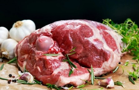 冬天到，羊肉俏，冬吃羊肉身體好！