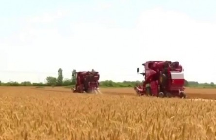 【新聞特寫】農(nóng)機(jī)“上云” 三夏跑出“加速度”